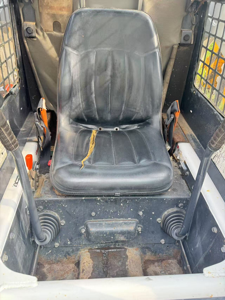 BOBCAT S300 - Minicargadora: foto 5 BOBCAT S300 - Minicargadora: foto 5