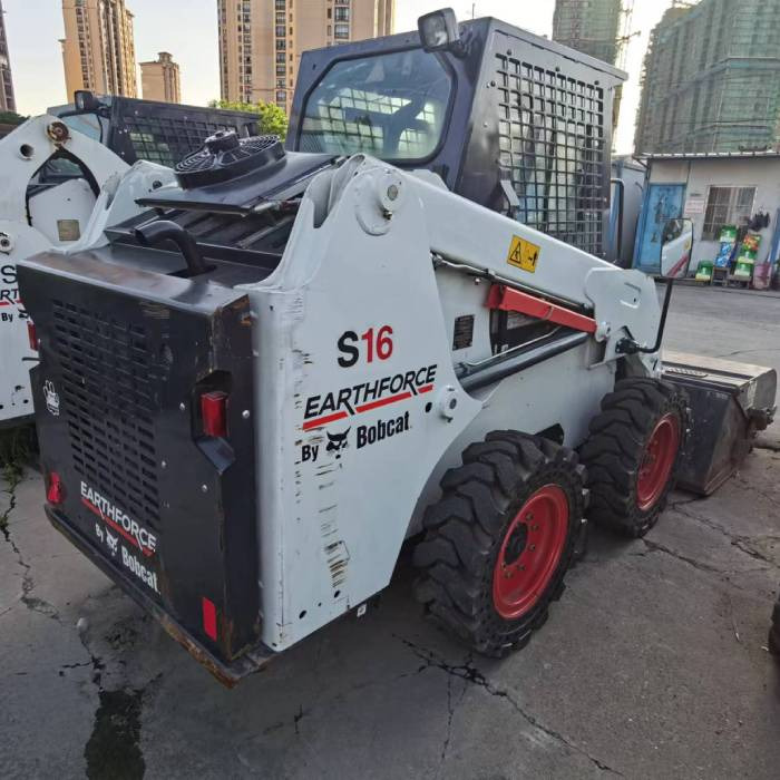 Bobcat S16 - Minicargadora: foto 2 Bobcat S16 - Minicargadora: foto 2
