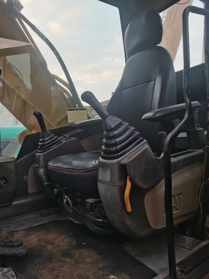 CATERPILLAR 315D - Excavadora de cadenas: foto 5 CATERPILLAR 315D - Excavadora de cadenas: foto 5