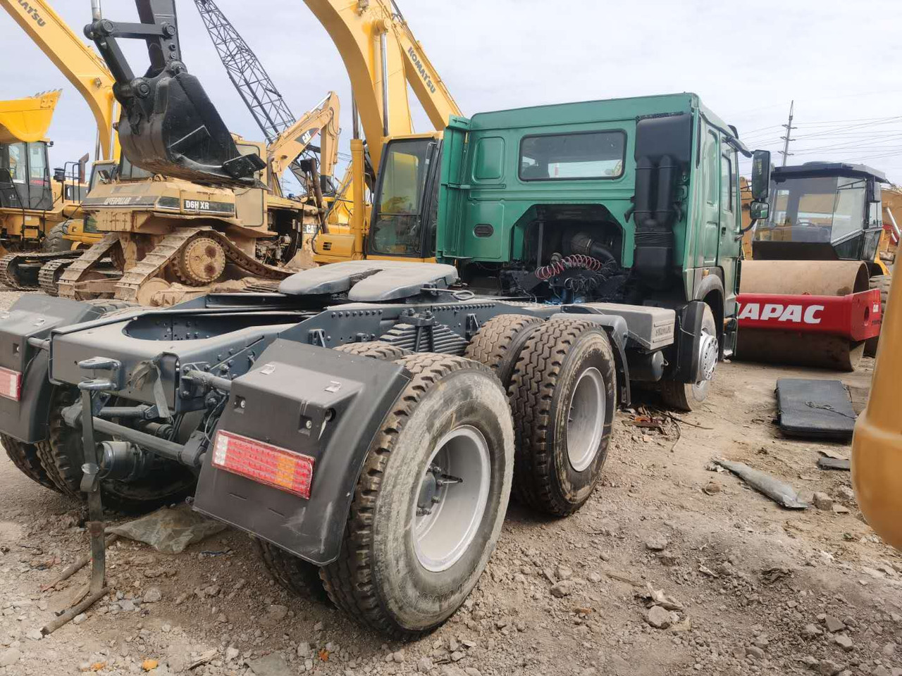 HOWO truck - Cabeza tractora: foto 4 HOWO truck - Cabeza tractora: foto 4