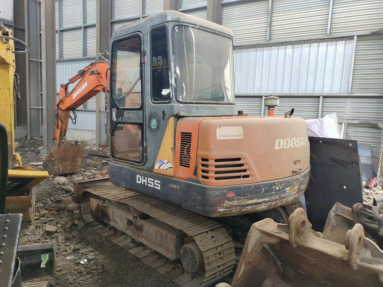 DOOSAN DH55 - Miniexcavadora: foto 2 DOOSAN DH55 - Miniexcavadora: foto 2