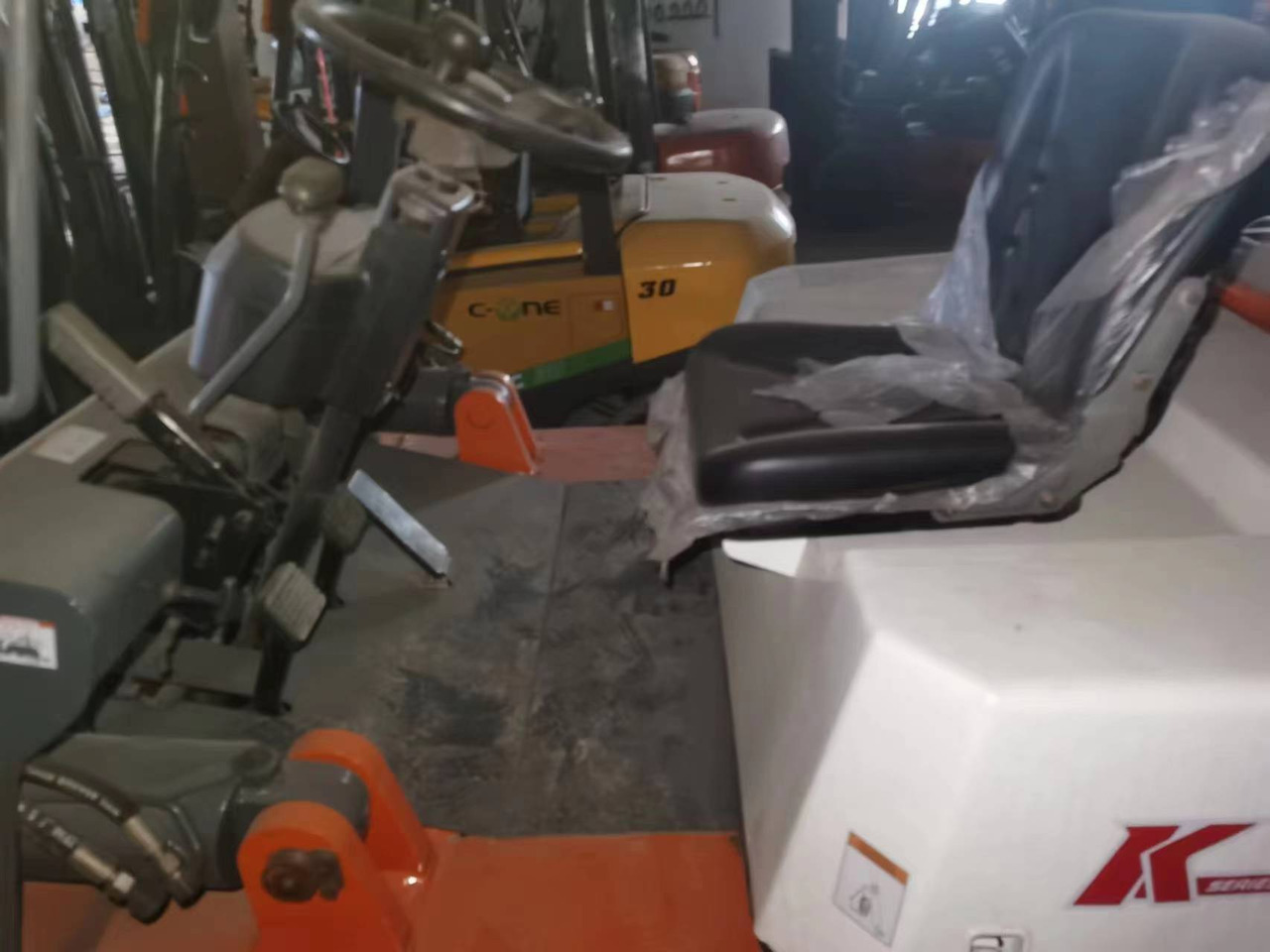 Carretilla elevadora diésel HELI 70 DIESEL FORKLIFT 7TON: foto 6