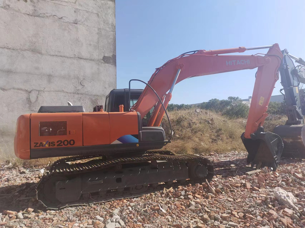 HITACHI ZX200 - Excavadora de cadenas: foto 1 HITACHI ZX200 - Excavadora de cadenas: foto 1