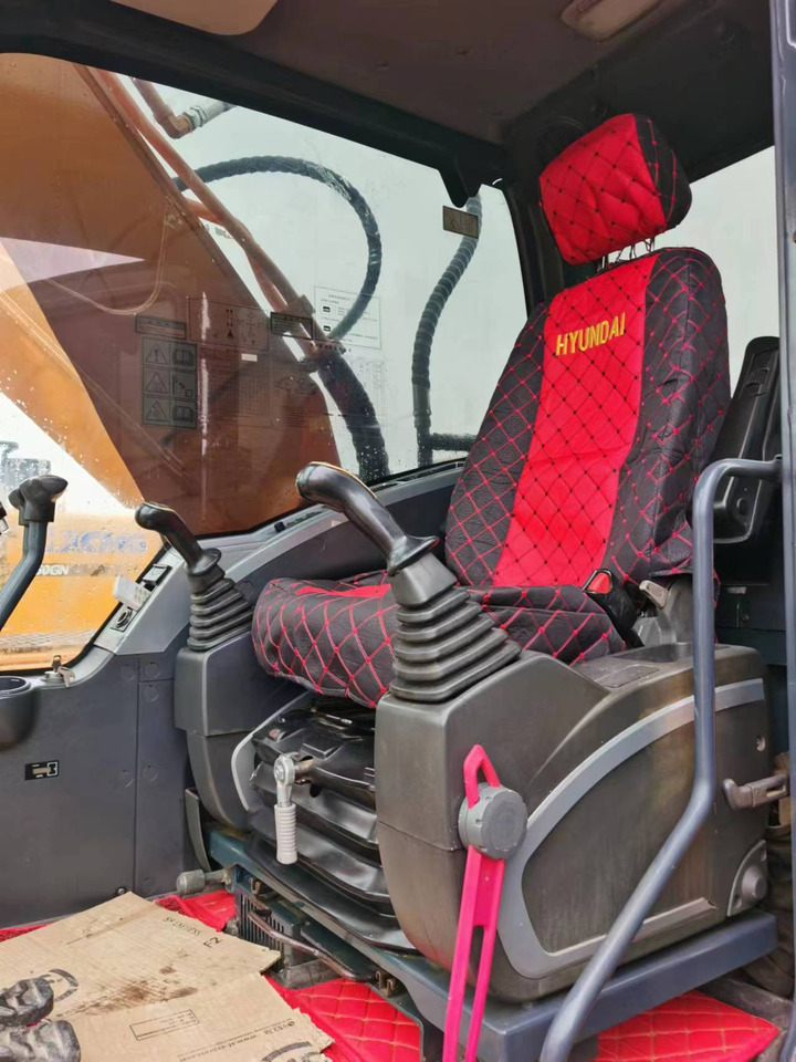 HYUNDAI 305LC-9T - Excavadora de cadenas: foto 4 HYUNDAI 305LC-9T - Excavadora de cadenas: foto 4