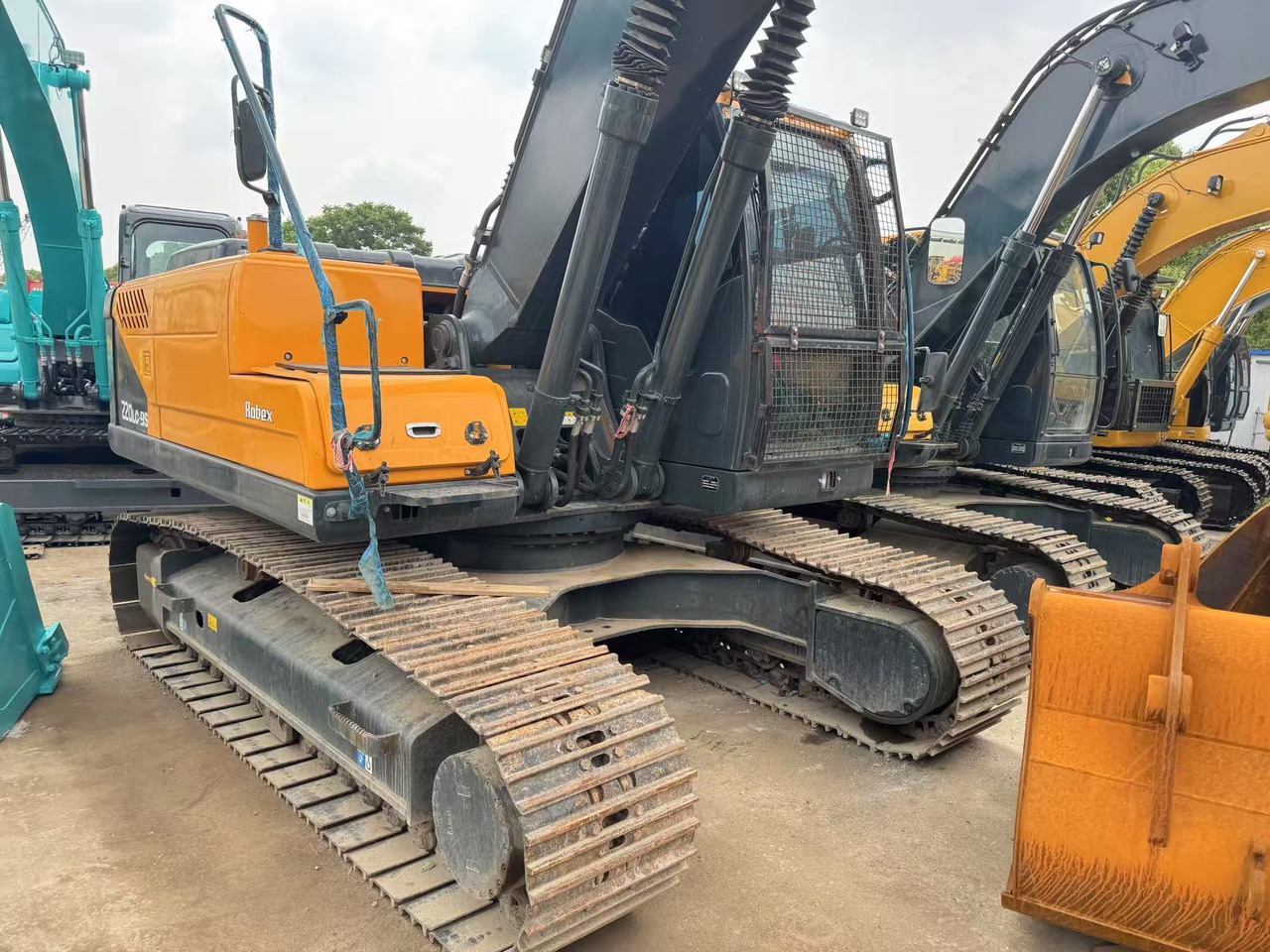 Leasing de HYUNDAI R220LC-9S HYUNDAI R220LC-9S: foto 8