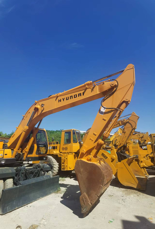 HYUNDAI ROBEX 210W-9 - Excavadora de ruedas: foto 2 HYUNDAI ROBEX 210W-9 - Excavadora de ruedas: foto 2