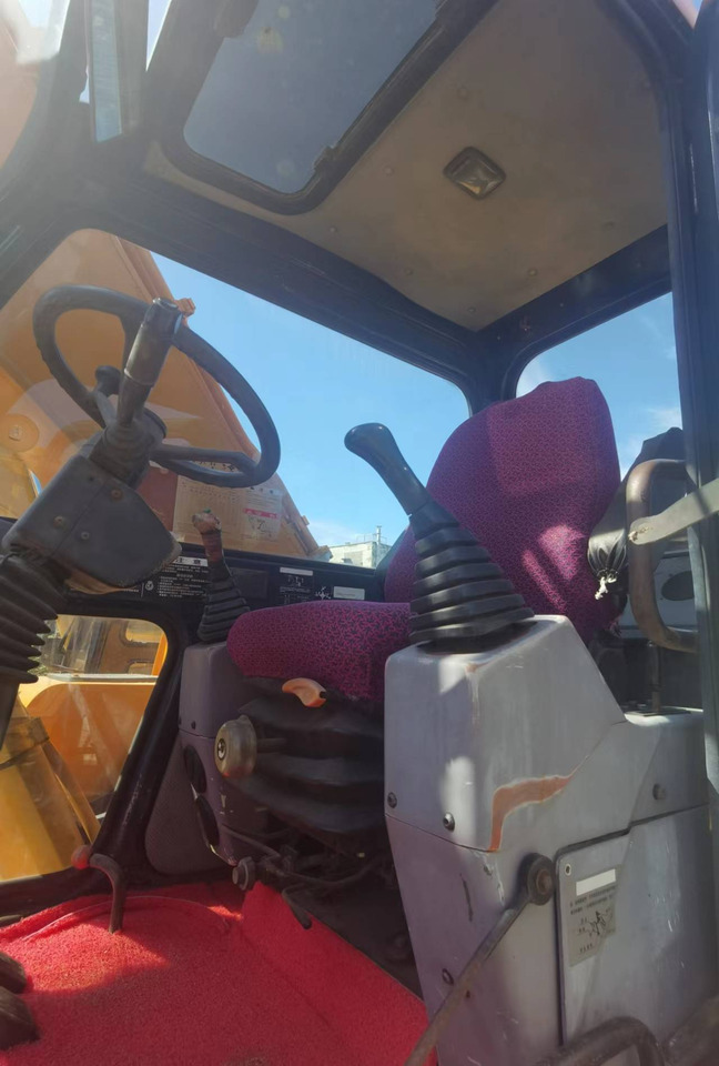 HYUNDAI ROBEX 210W-9 - Excavadora de ruedas: foto 3 HYUNDAI ROBEX 210W-9 - Excavadora de ruedas: foto 3