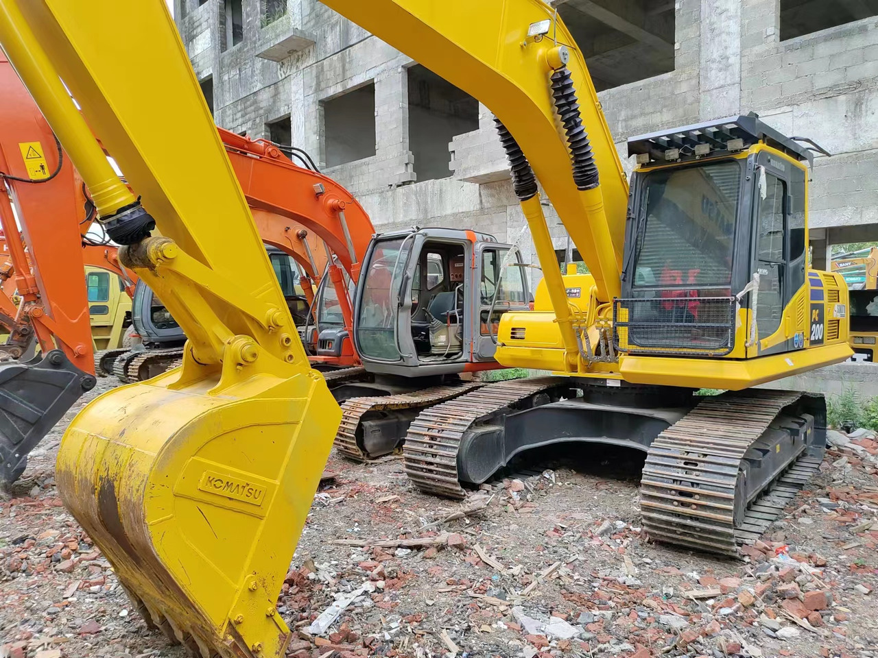 KOMATSU PC200-8 - Excavadora de cadenas: foto 5 KOMATSU PC200-8 - Excavadora de cadenas: foto 5