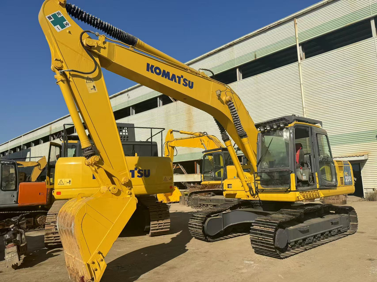 KOMATSU PC200-8 - Excavadora de cadenas: foto 1 KOMATSU PC200-8 - Excavadora de cadenas: foto 1