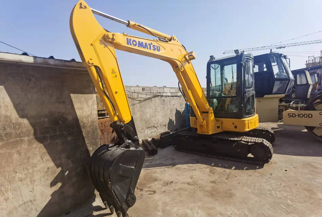 KOMATSU PC55MR-2 - Miniexcavadora: foto 1 KOMATSU PC55MR-2 - Miniexcavadora: foto 1