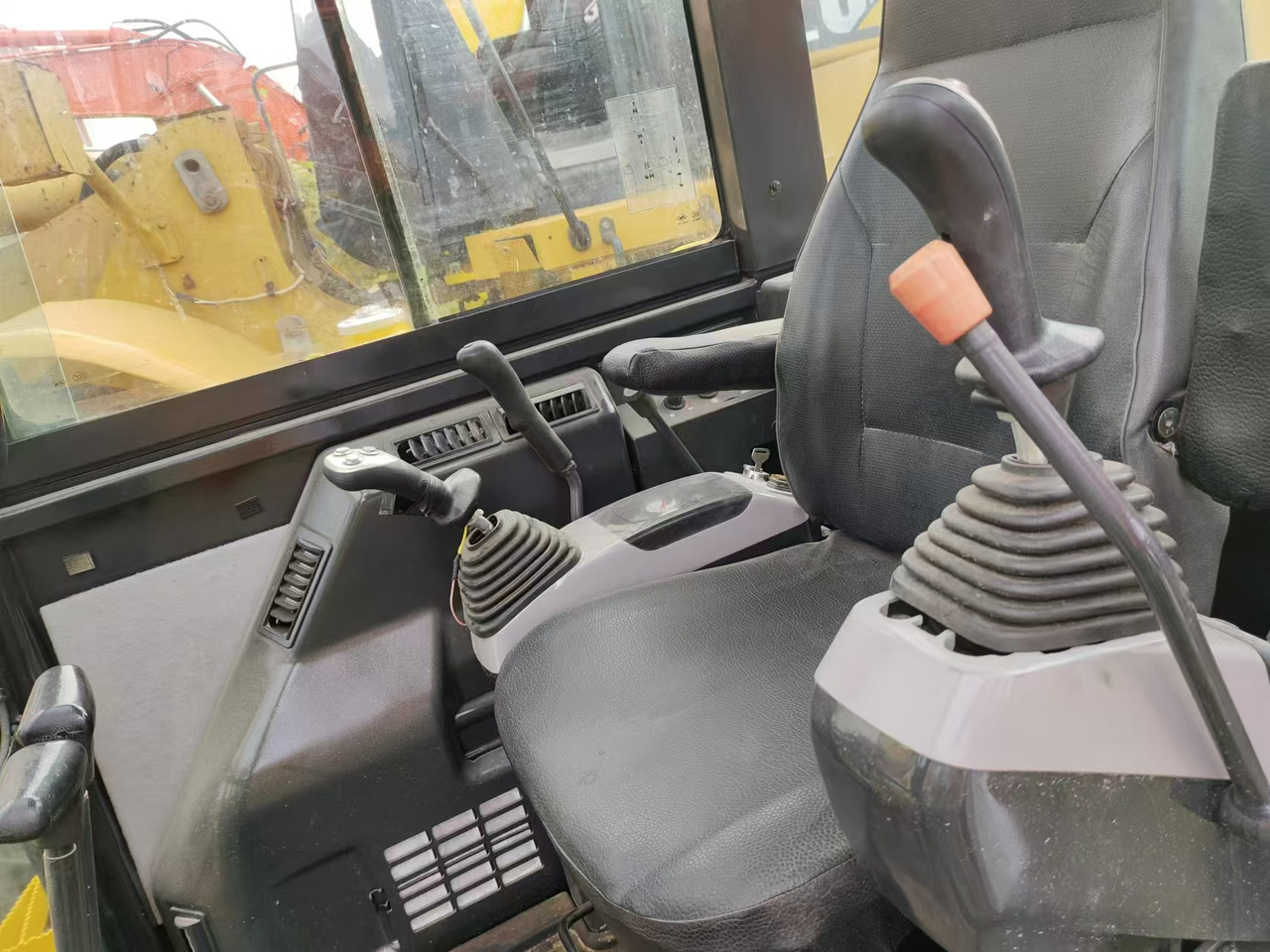 KOMATSU PC56-7 - Miniexcavadora: foto 4 KOMATSU PC56-7 - Miniexcavadora: foto 4