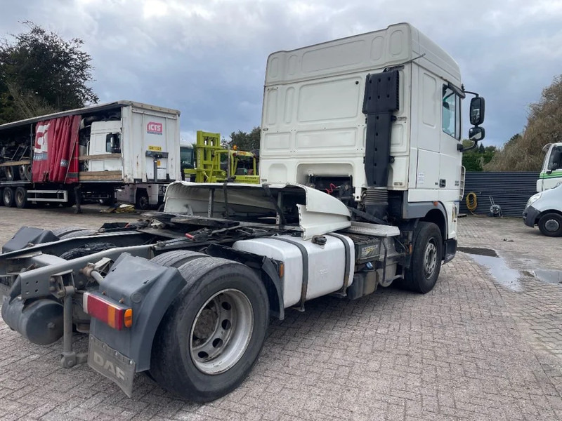 Cabeza tractora DAF XF 105.460 Tractor unit: foto 6