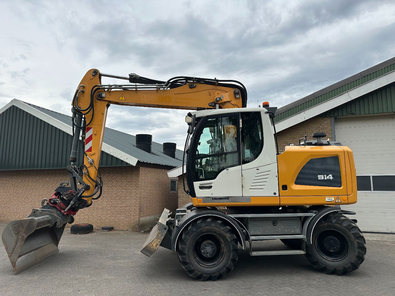 Liebherr A914 - Excavadora de ruedas: foto 2 Liebherr A914 - Excavadora de ruedas: foto 2
