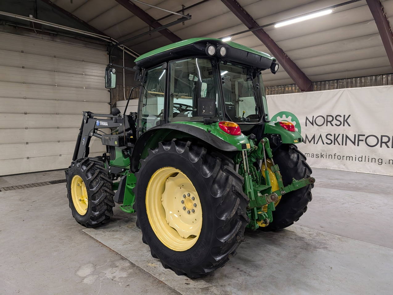 John Deere 5720 - Tractor: foto 3 John Deere 5720 - Tractor: foto 3