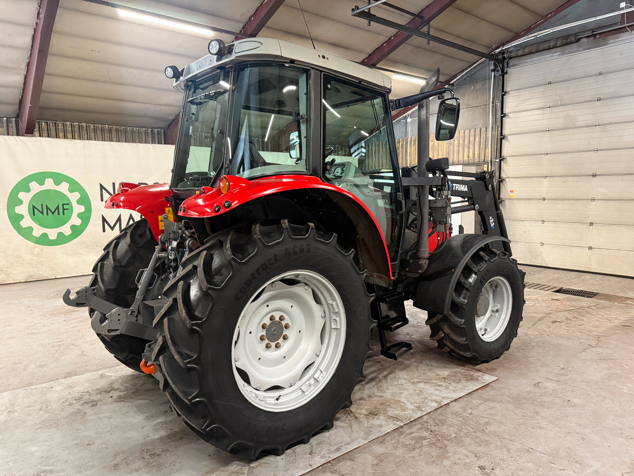 Massey Ferguson 5440 Dyna 4 - Tractor: foto 5 Massey Ferguson 5440 Dyna 4 - Tractor: foto 5