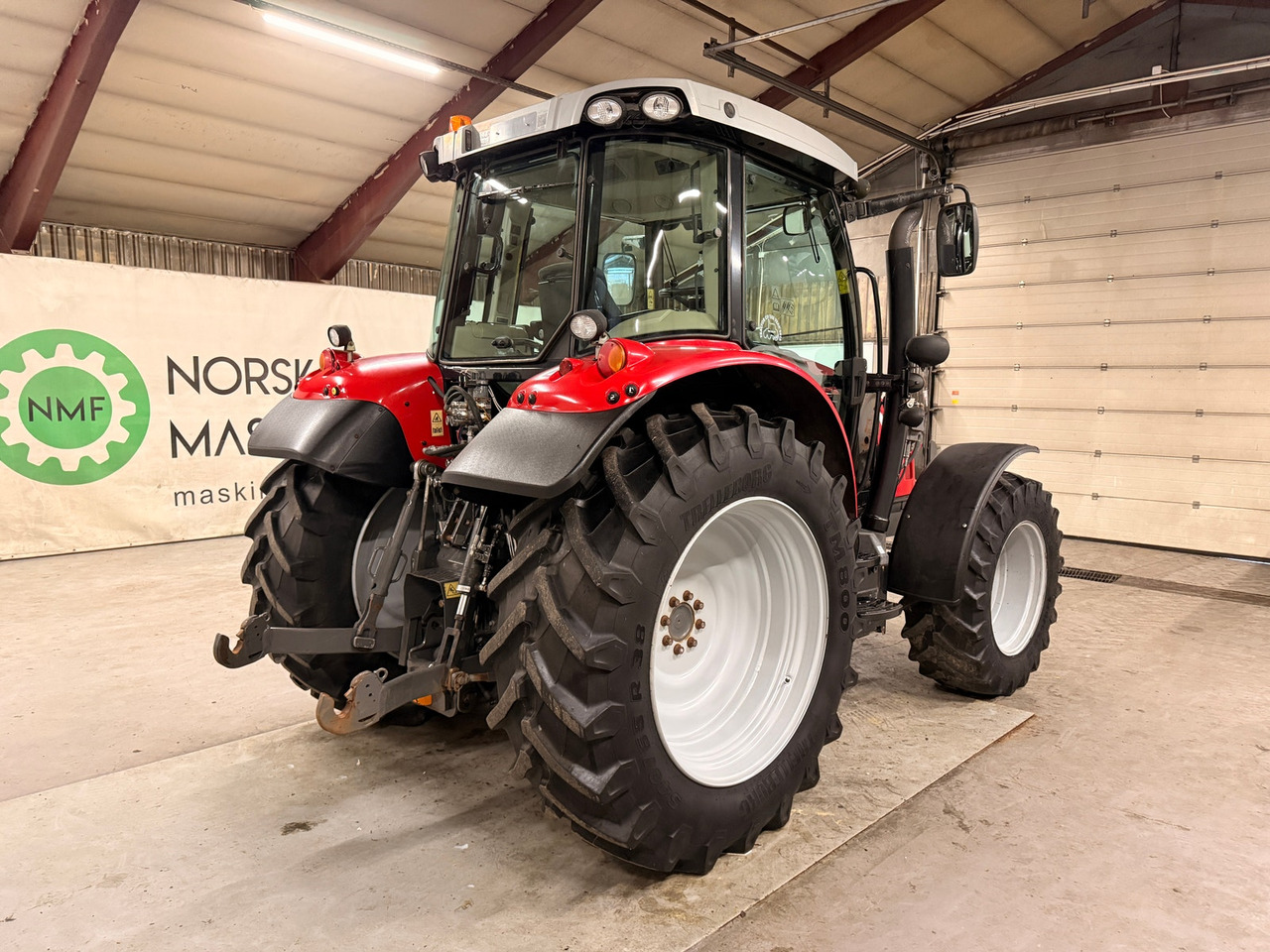 Massey Ferguson 5712SL Inkl ny frontlaster - Tractor: foto 5 Massey Ferguson 5712SL Inkl ny frontlaster - Tractor: foto 5