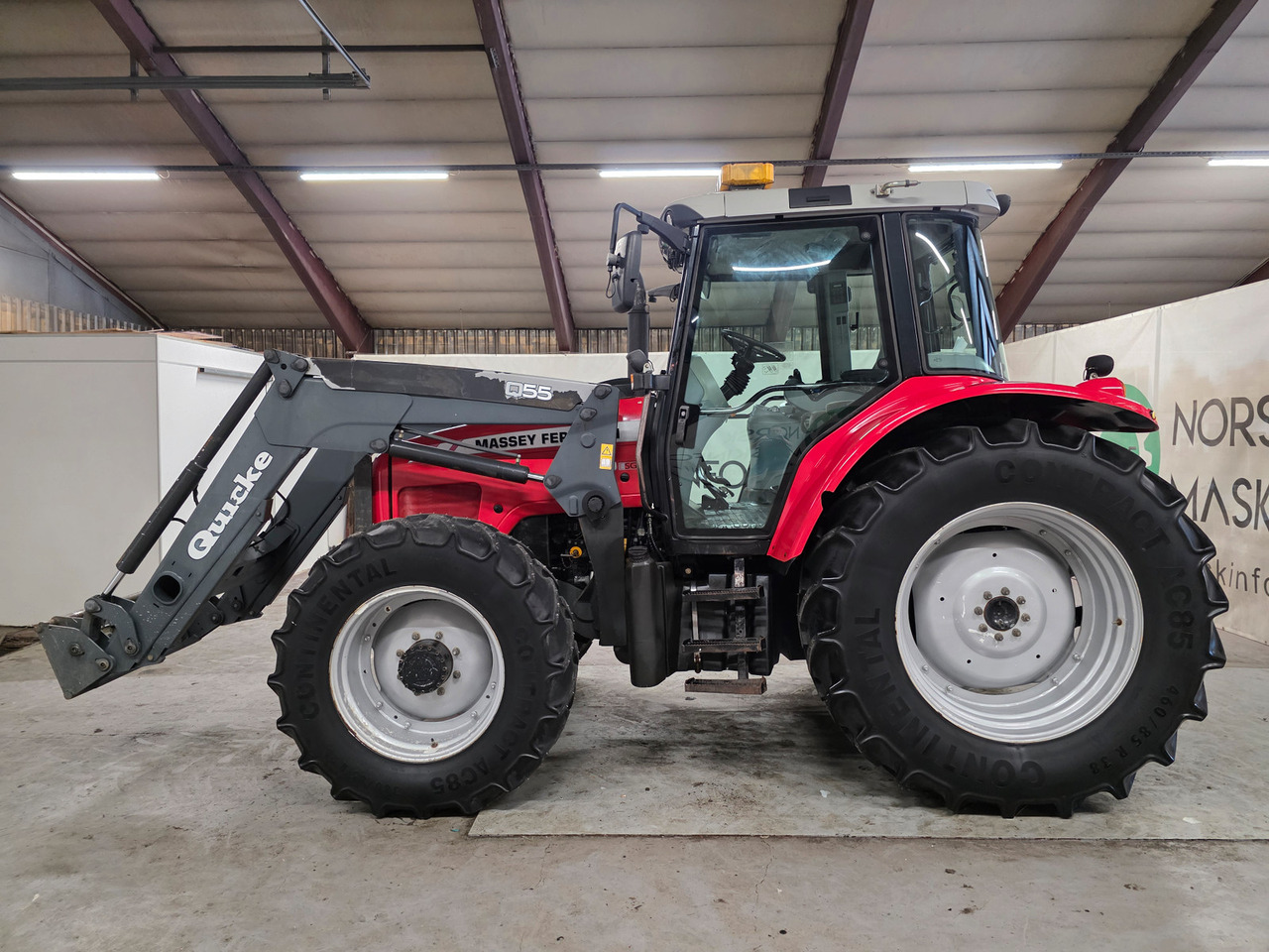 Massey Ferguson 6460 Dyna 6 - Tractor: foto 2 Massey Ferguson 6460 Dyna 6 - Tractor: foto 2