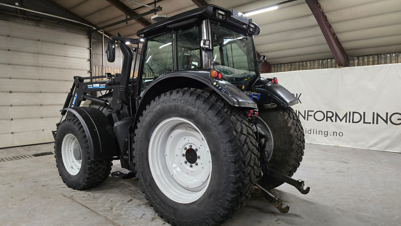 Valtra T182 - Tractor: foto 3 Valtra T182 - Tractor: foto 3