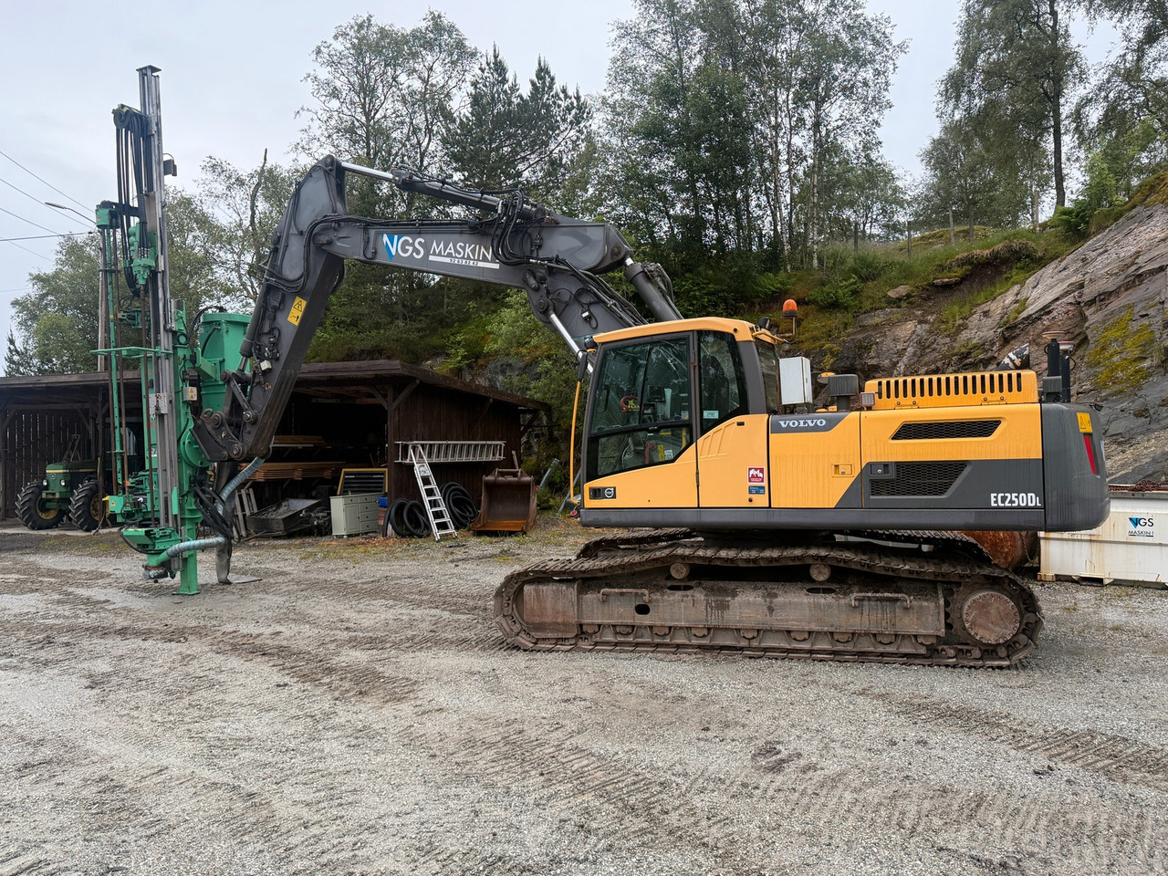 Volvo EC250DL med Montabert tårn - Excavadora de cadenas: foto 3 Volvo EC250DL med Montabert tårn - Excavadora de cadenas: foto 3