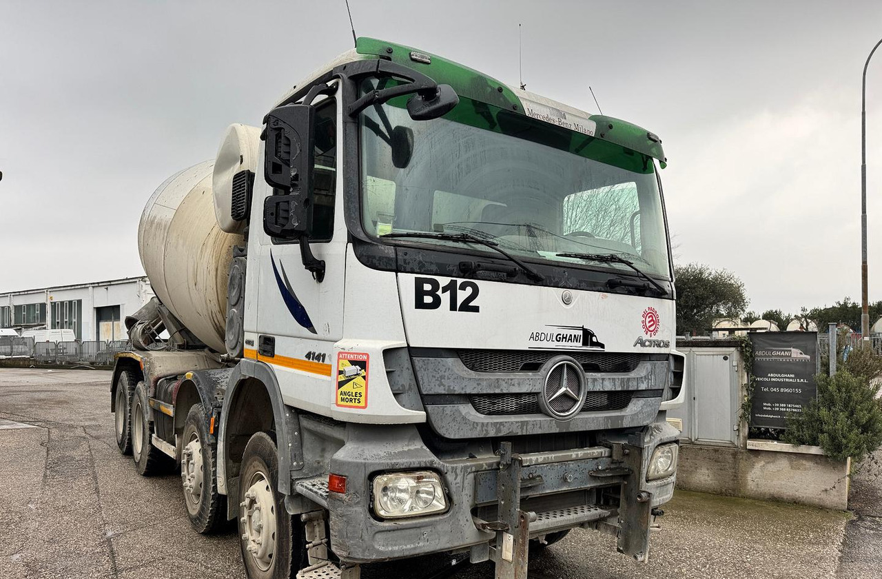 Autobetoniera Armec PHY120 su telaio Mercedes-Benz - Camión hormigonera: foto 2 Autobetoniera Armec PHY120 su telaio Mercedes-Benz - Camión hormigonera: foto 2