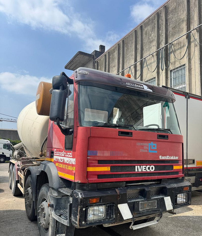 BETONIERA IVECO 410E42 8X4 - Camión hormigonera: foto 1 BETONIERA IVECO 410E42 8X4 - Camión hormigonera: foto 1