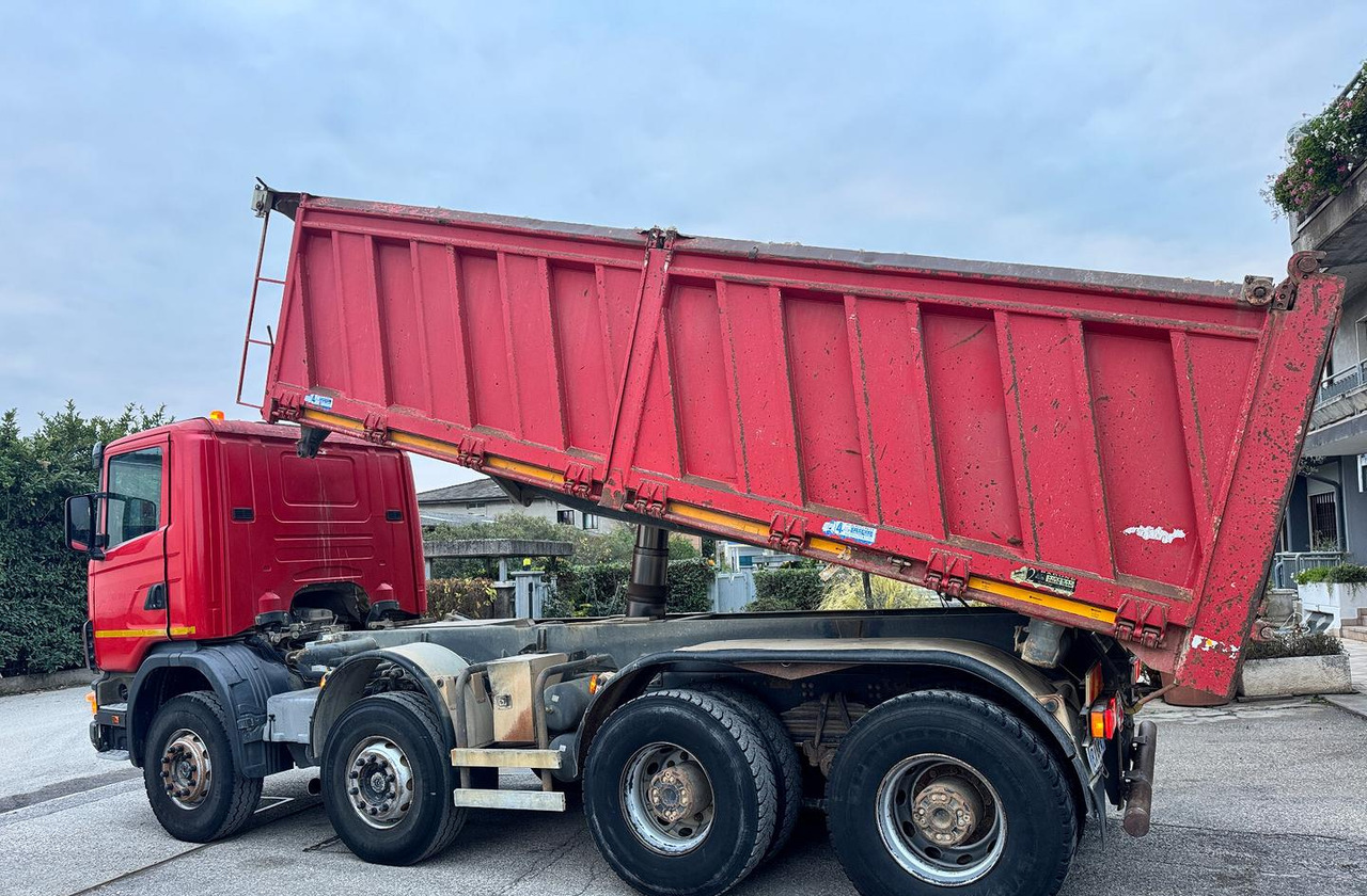Scania R124/470 Ribaltabile 8X4 - Camión volquete: foto 2 Scania R124/470 Ribaltabile 8X4 - Camión volquete: foto 2