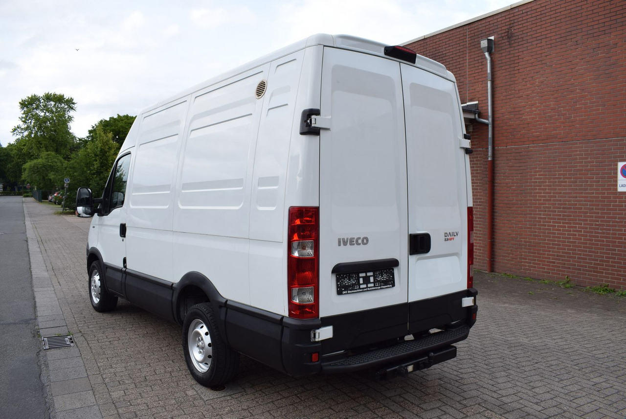 Iveco Daily 35 S 14L2H2 AHK Regale Standheizung - Furgón: foto 5 Iveco Daily 35 S 14L2H2 AHK Regale Standheizung - Furgón: foto 5