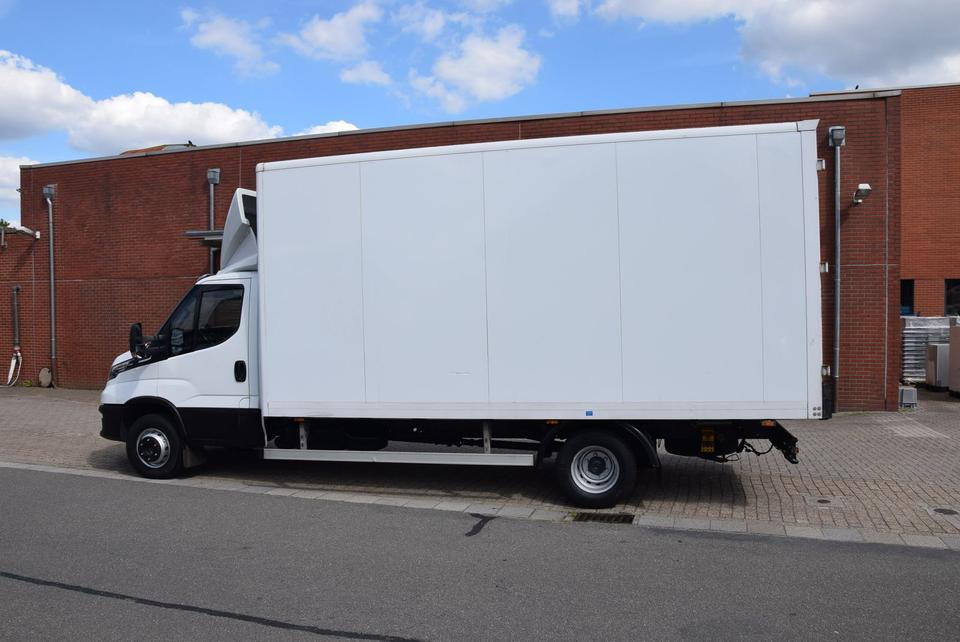 Iveco Daily 72 C18 Automatik Luftfederung Tempomat LED - Furgoneta caja cerrada: foto 3 Iveco Daily 72 C18 Automatik Luftfederung Tempomat LED - Furgoneta caja cerrada: foto 3