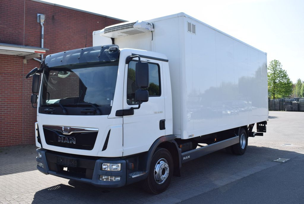 MAN TGL 8.180 Koffer 6,20mLBW 1000KG Klima - Camión caja cerrada: foto 2 MAN TGL 8.180 Koffer 6,20mLBW 1000KG Klima - Camión caja cerrada: foto 2