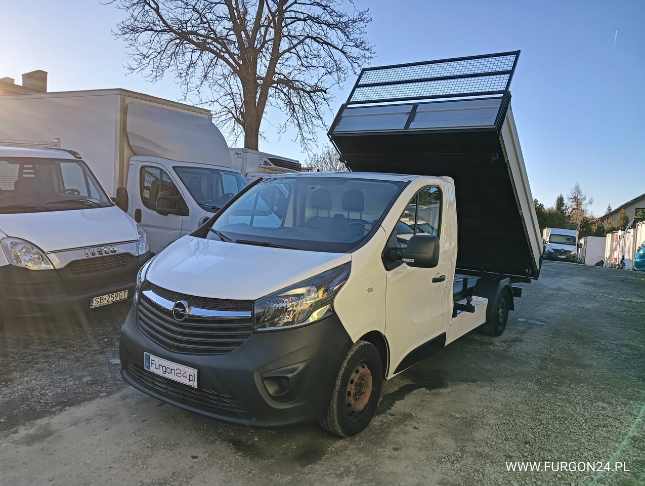 OPEL VIVARO WYWROTKA KIPER Z NAJAZDAMI NR 632 - Furgoneta basculante: foto 1 OPEL VIVARO WYWROTKA KIPER Z NAJAZDAMI NR 632 - Furgoneta basculante: foto 1