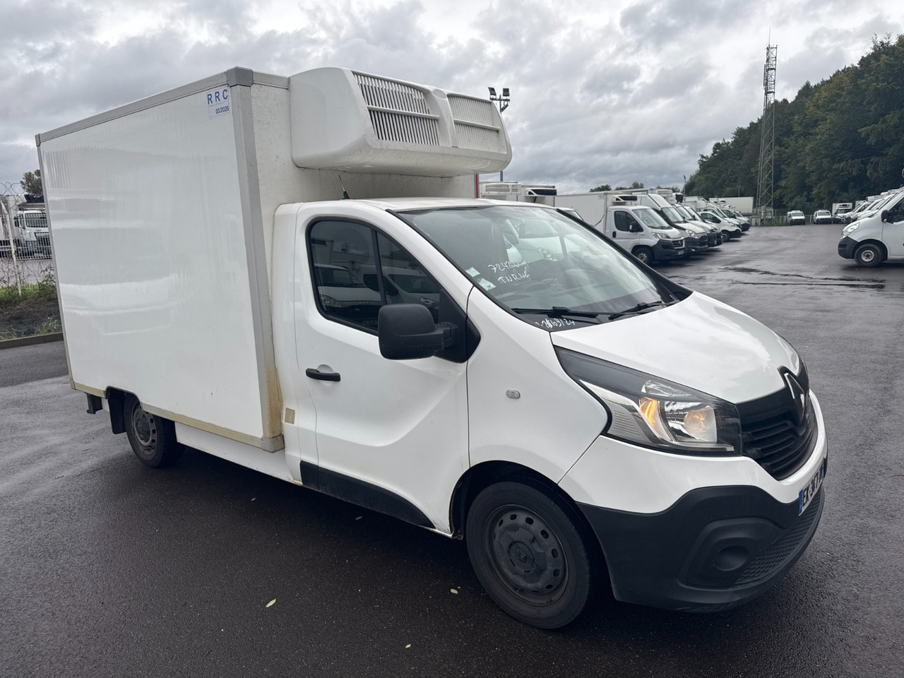 RENAULT TRAFIC KONTENER CHŁODNIA MROŹNIA NR 840 - Furgoneta frigorifica: foto 1 RENAULT TRAFIC KONTENER CHŁODNIA MROŹNIA NR 840 - Furgoneta frigorifica: foto 1