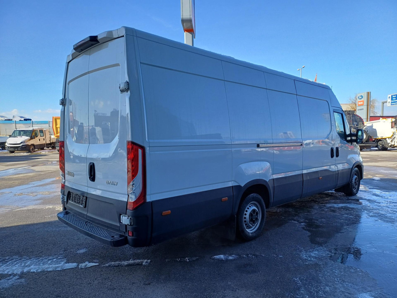 IVECO Daily 35S16V - Furgón: foto 4 IVECO Daily 35S16V - Furgón: foto 4