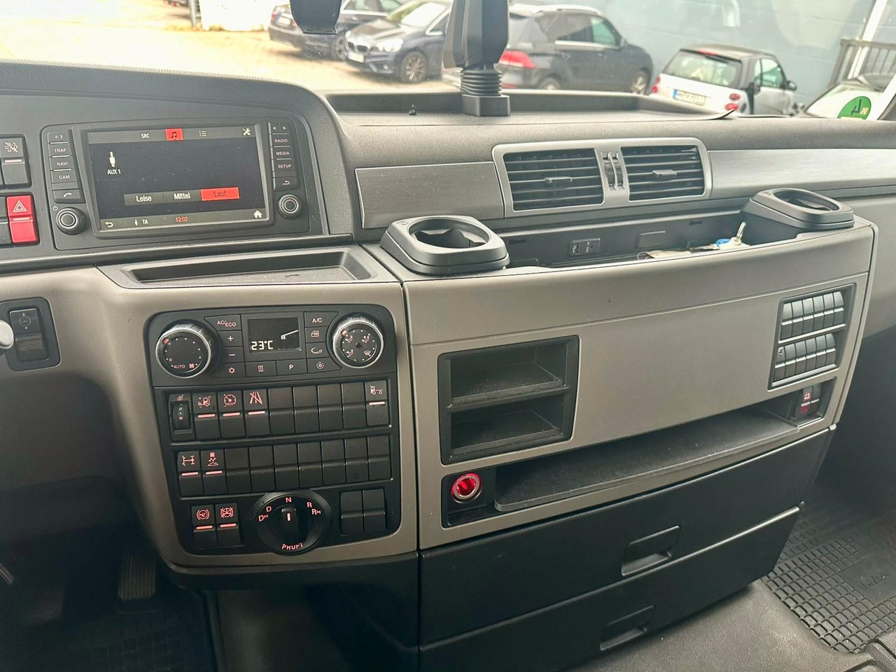 Cabeza tractora MAN TGX 18 460 Retarter+Standklima: foto 9