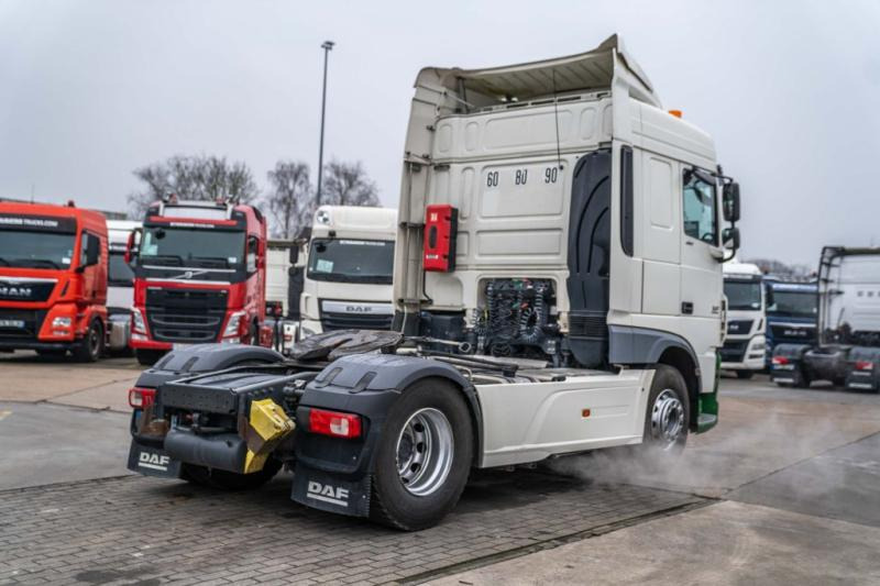 DAF XF 460 + HYDRAULIQUE (50Ton) - Cabeza tractora: foto 3 DAF XF 460 + HYDRAULIQUE (50Ton) - Cabeza tractora: foto 3