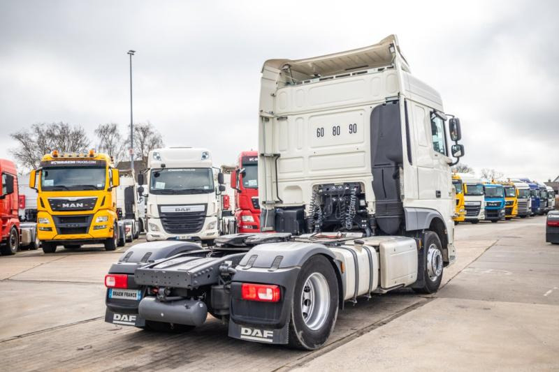DAF XF 510 + Intarder - Cabeza tractora: foto 3 DAF XF 510 + Intarder - Cabeza tractora: foto 3