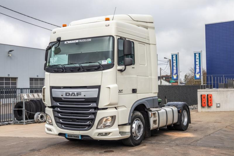 DAF XF 510 + Intarder - Cabeza tractora: foto 1 DAF XF 510 + Intarder - Cabeza tractora: foto 1