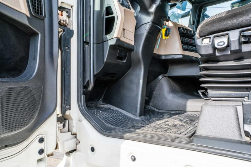 Cabeza tractora MAN TGX 18 460 XLX BLS+INTARDER+ADR+KIPHYDR.: foto 7 Cabeza tractora MAN TGX 18 460 XLX BLS+INTARDER+ADR+KIPHYDR.: foto 7