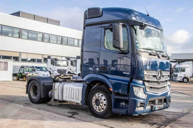 Mercedes ACTROS 1843 LS+E6+HYDRAULIQUE - Cabeza tractora: foto 2 Mercedes ACTROS 1843 LS+E6+HYDRAULIQUE - Cabeza tractora: foto 2