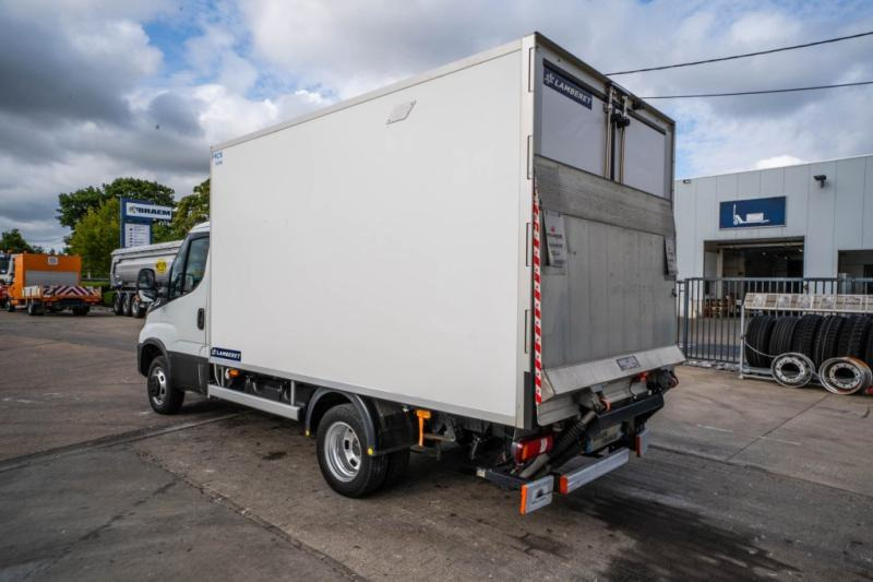 Iveco DAILY 35C180 HI MATIC+CARRIER XERIOS 5+ DHOLLANDIA - Furgoneta frigorifica: foto 5 Iveco DAILY 35C180 HI MATIC+CARRIER XERIOS 5+ DHOLLANDIA - Furgoneta frigorifica: foto 5