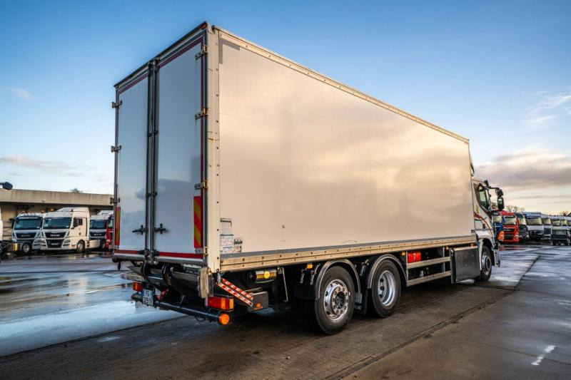 Iveco STRALIS 400 CNG // HAYON DHOLLANDIA - Camión caja cerrada: foto 4 Iveco STRALIS 400 CNG // HAYON DHOLLANDIA - Camión caja cerrada: foto 4