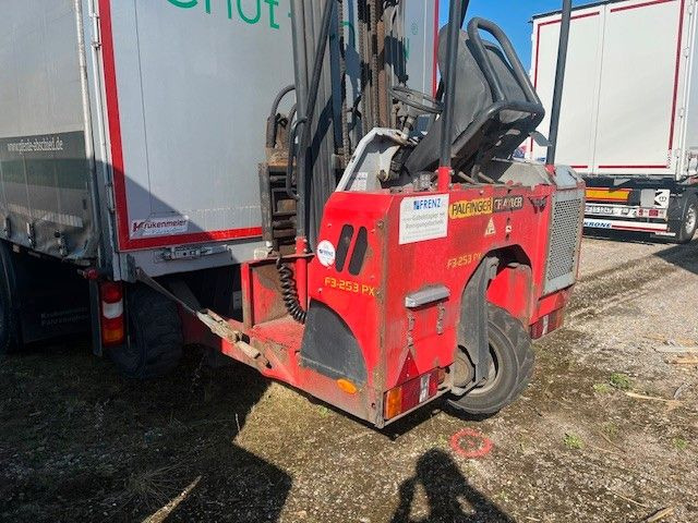 Palfinger F3-253PX Allrad - Carretilla elevadora transportable: foto 5 Palfinger F3-253PX Allrad - Carretilla elevadora transportable: foto 5