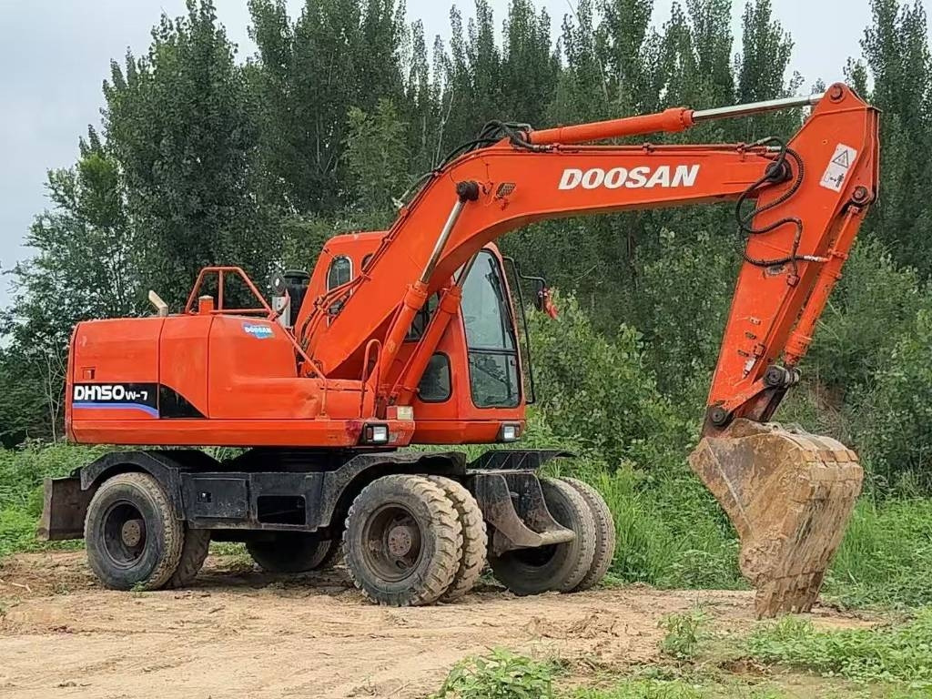 Doosan DH 150 W-7  - Excavadora de ruedas: foto 1 Doosan DH 150 W-7  - Excavadora de ruedas: foto 1