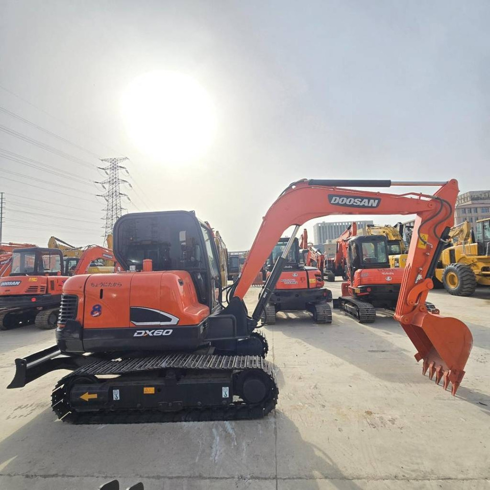 Doosan DX 60  - Miniexcavadora: foto 1 Doosan DX 60  - Miniexcavadora: foto 1