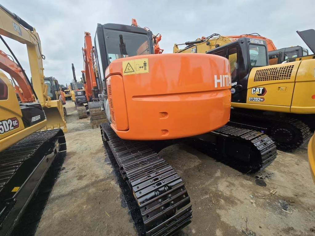 Hitachi ZX 135 US - Excavadora de cadenas: foto 2 Hitachi ZX 135 US - Excavadora de cadenas: foto 2