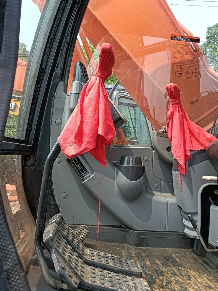 Hitachi ZX 160 - Excavadora de cadenas: foto 5 Hitachi ZX 160 - Excavadora de cadenas: foto 5