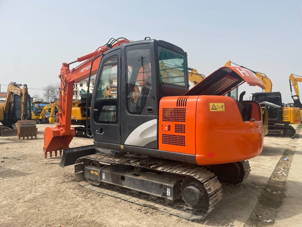 Hitachi ZX 70 - Miniexcavadora: foto 1 Hitachi ZX 70 - Miniexcavadora: foto 1