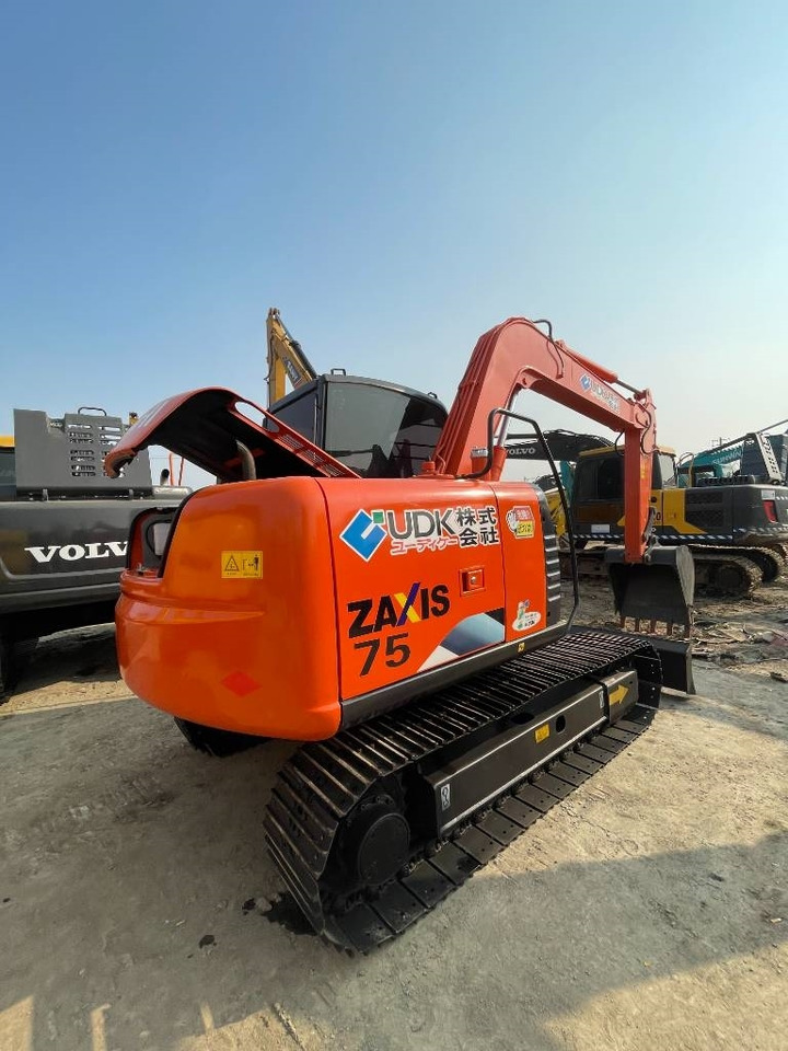 Hitachi ZX 75 - Excavadora de cadenas: foto 2 Hitachi ZX 75 - Excavadora de cadenas: foto 2