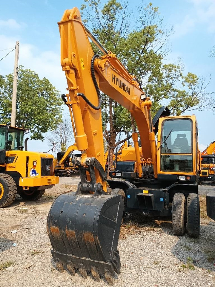 Hyundai R150W - Excavadora de ruedas: foto 2 Hyundai R150W - Excavadora de ruedas: foto 2