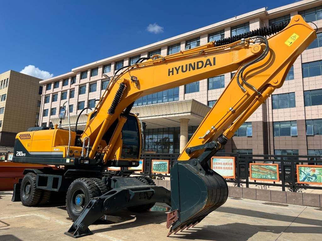 Hyundai R210W - Excavadora de ruedas: foto 5 Hyundai R210W - Excavadora de ruedas: foto 5