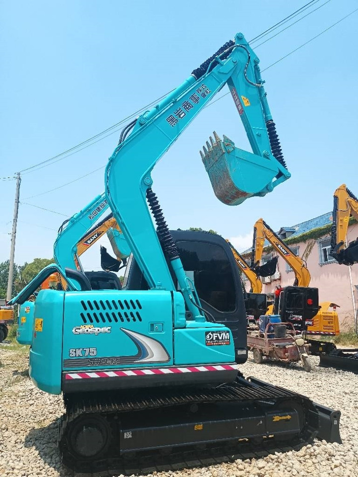 Kobelco sk75-8 - Excavadora de cadenas: foto 2 Kobelco sk75-8 - Excavadora de cadenas: foto 2